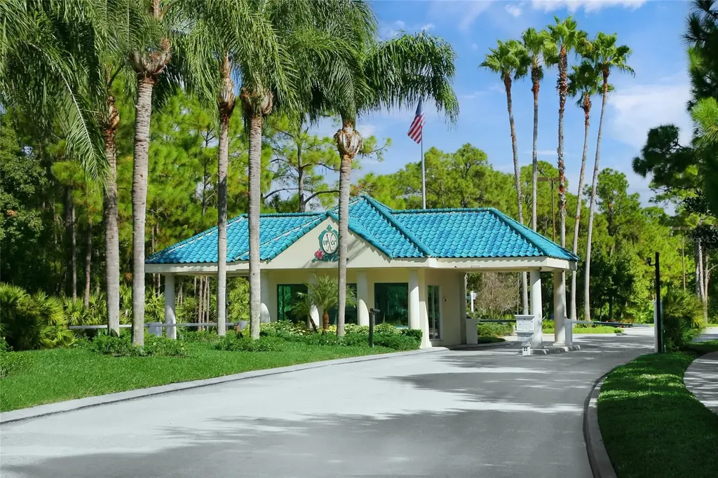 6660 Saint James Crossing University Park FL 34201