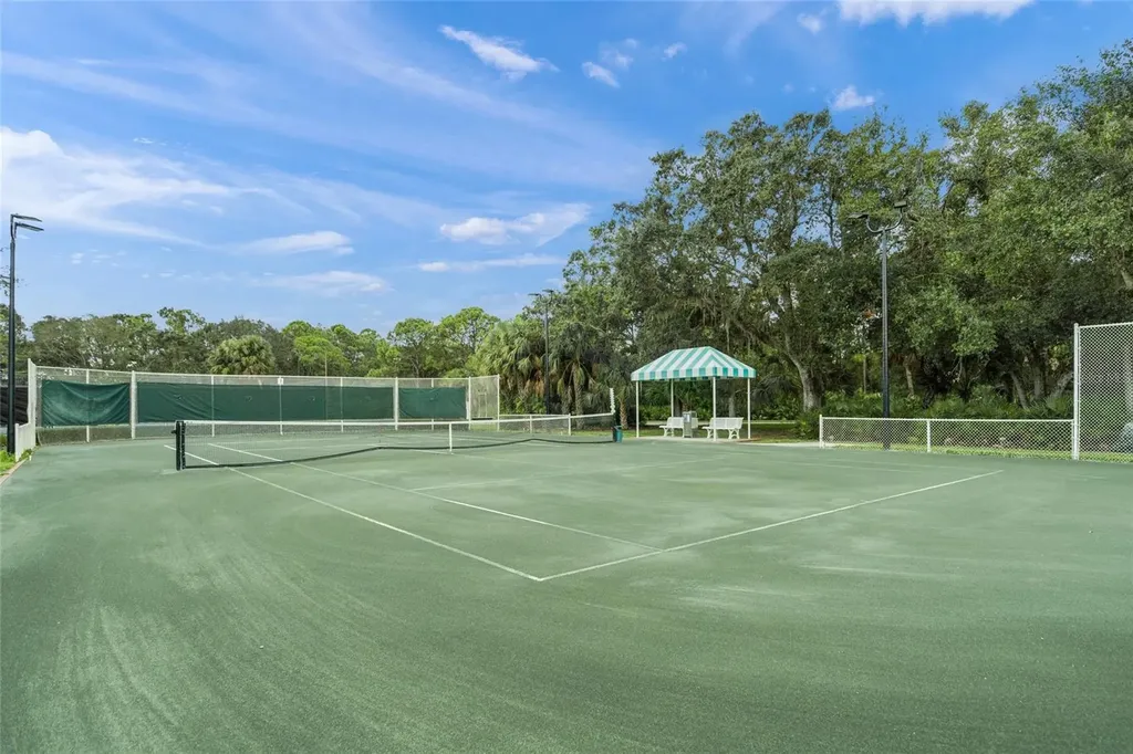 6660 Saint James Crossing University Park FL 34201