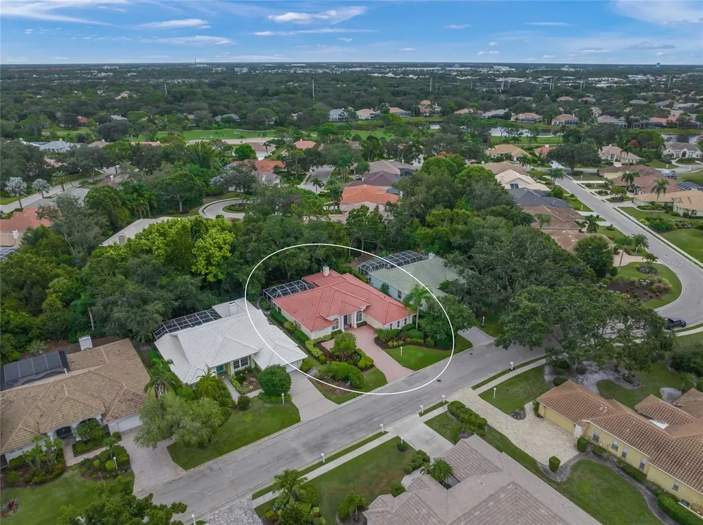 6660 Saint James Crossing University Park FL 34201