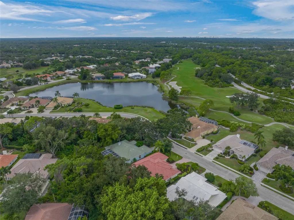 6660 Saint James Crossing University Park FL 34201