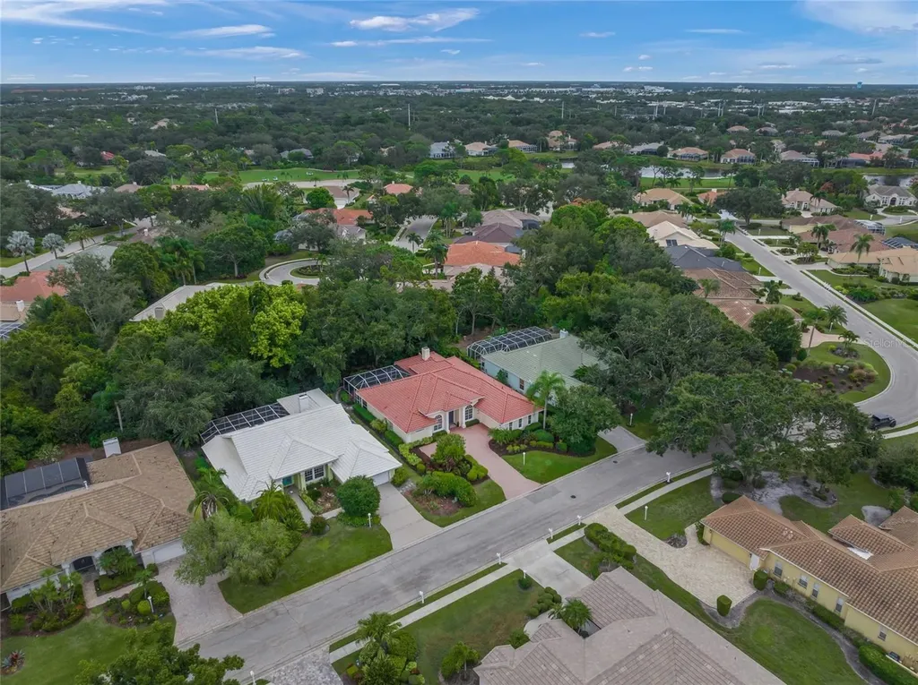 6660 Saint James Crossing University Park FL 34201