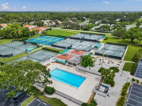 6660 Saint James Crossing University Park FL 34201