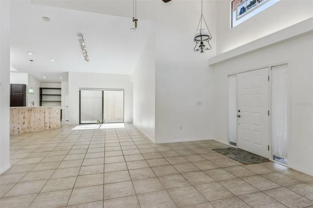 2697 Clubhouse Drive Lake Wales FL 33898