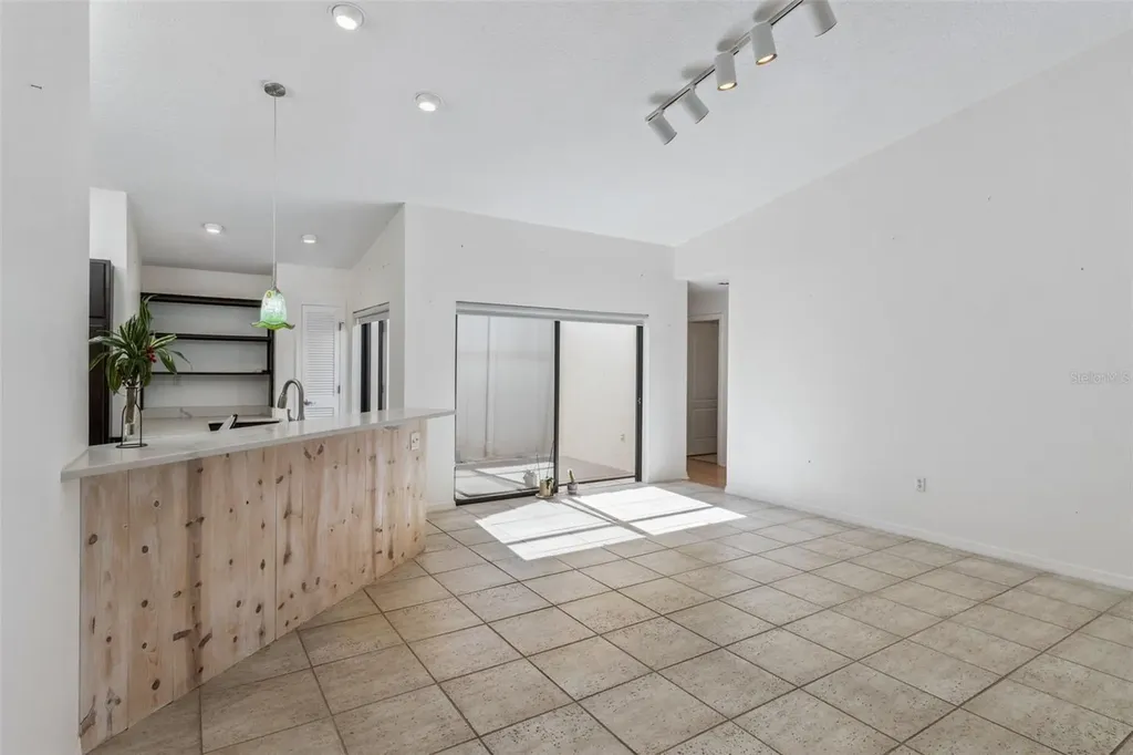 2697 Clubhouse Drive Lake Wales FL 33898