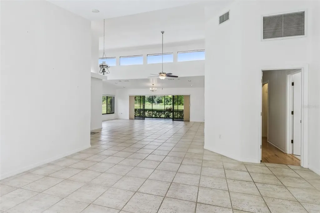 2697 Clubhouse Drive Lake Wales FL 33898