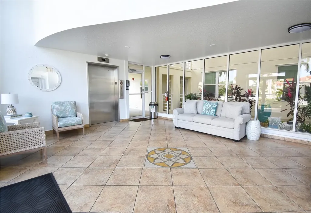 6021 Bahia Del Mar Circle St Petersburg FL 33715