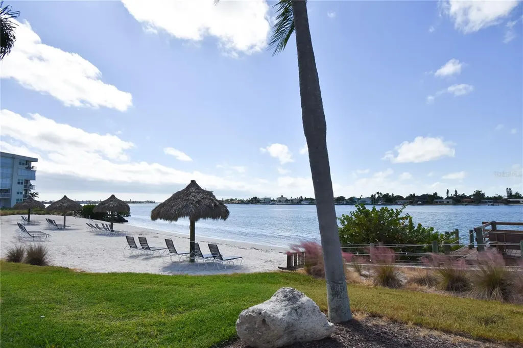 6021 Bahia Del Mar Circle St Petersburg FL 33715
