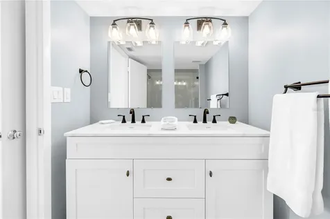 6021 Bahia Del Mar Circle St Petersburg FL 33715