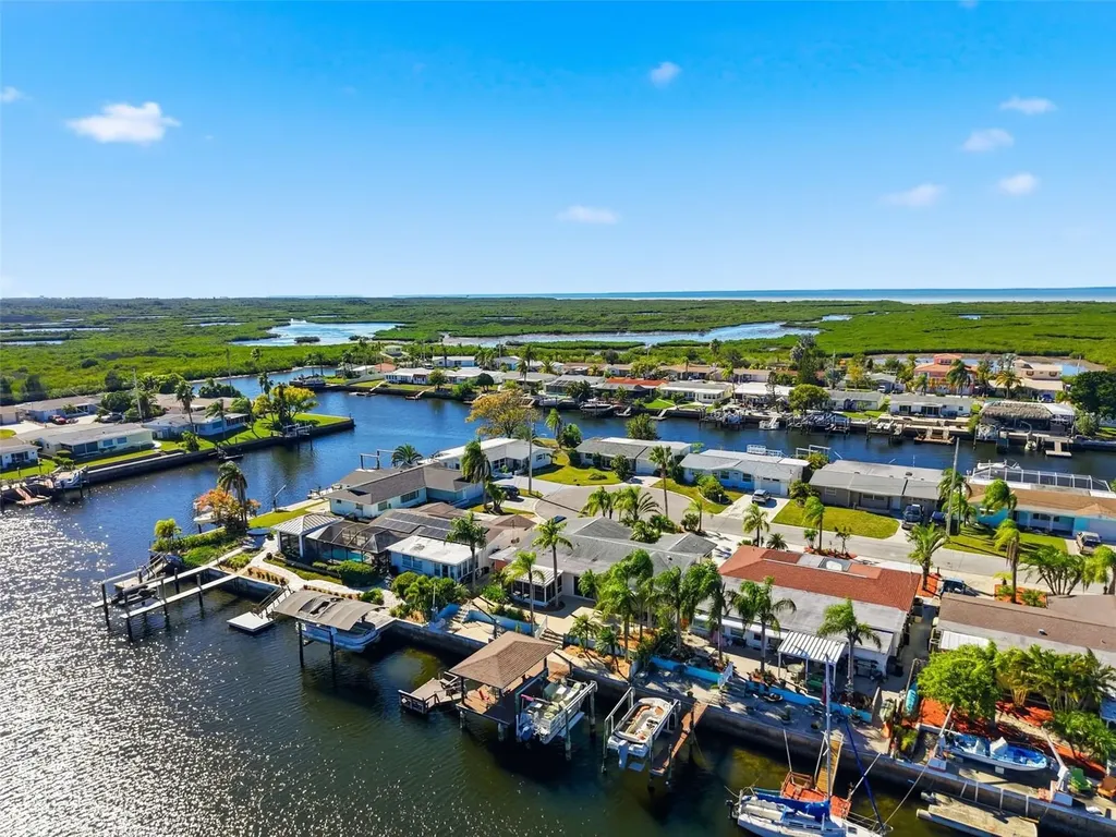 12612 4th Isle Hudson FL 34667