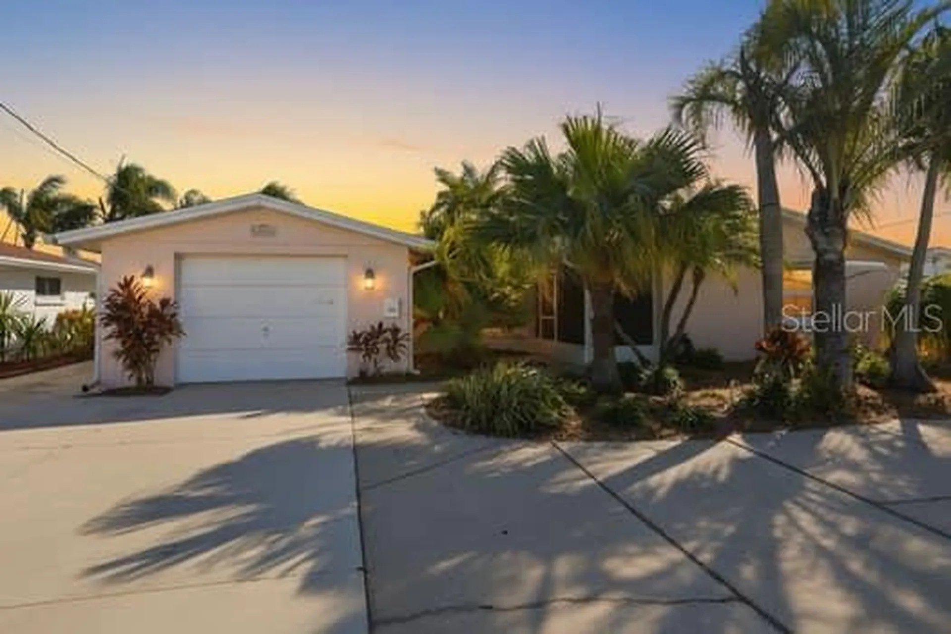 12612 4th Isle Hudson FL 34667