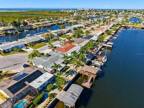 12612 4th Isle Hudson FL 34667