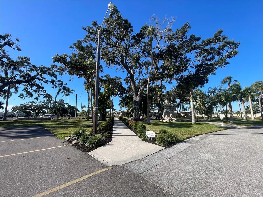 504 49th C Avenue Drive E Bradenton FL 34203