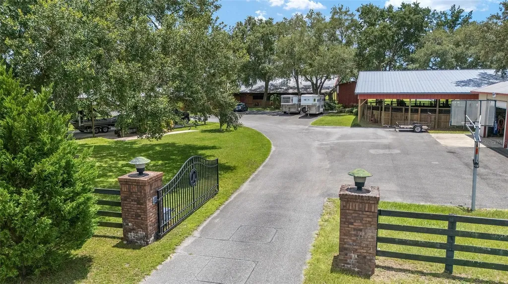18800 SE 47th Place Morriston FL 32668