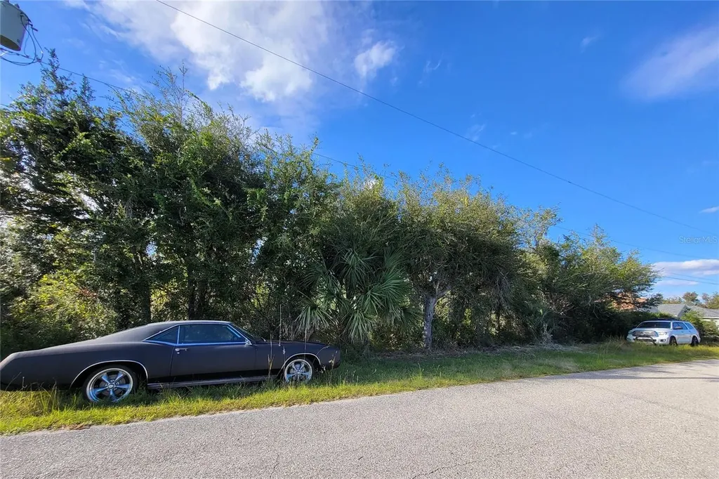 9213 & 9221 Genesee Street Port Charlotte FL 33981