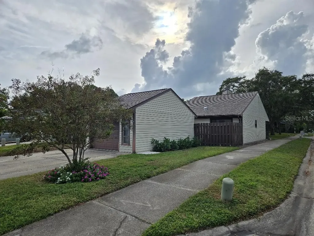 156 Devon Court Dunedin FL 34698