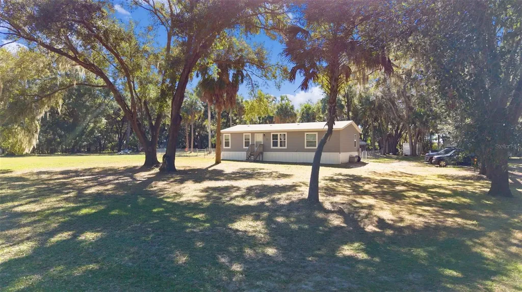 16960 SE 115th Avenue Weirsdale FL 32195