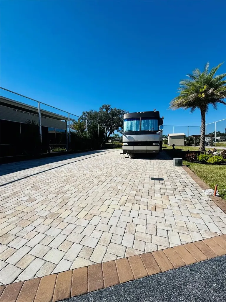 2738 St George Drive Davenport FL 33837