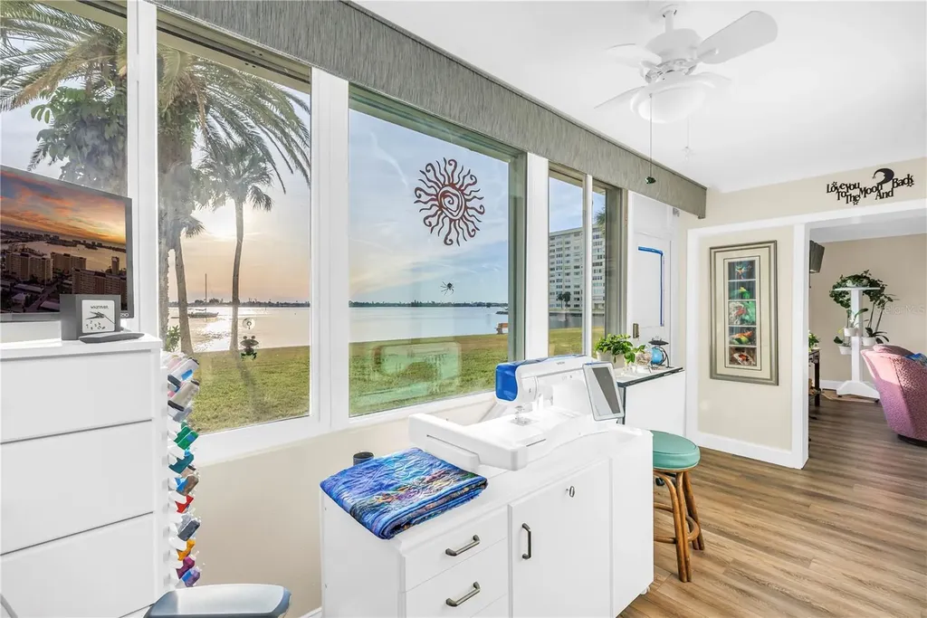 4525 Cove Circle St Petersburg FL 33708