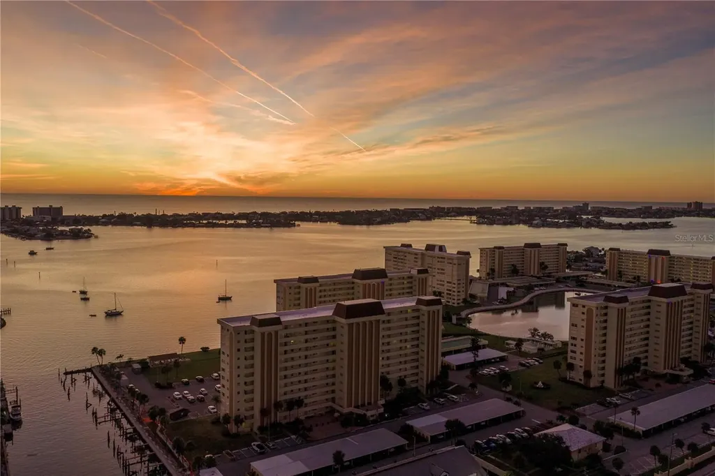 4525 Cove Circle St Petersburg FL 33708