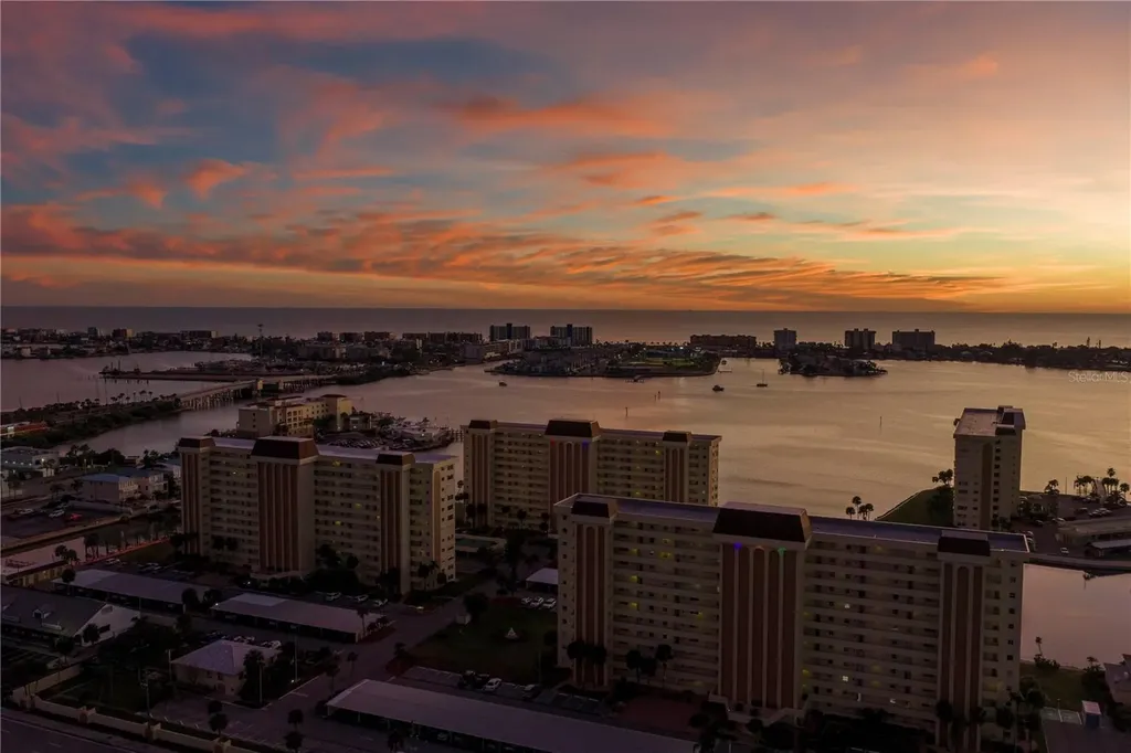 4525 Cove Circle St Petersburg FL 33708