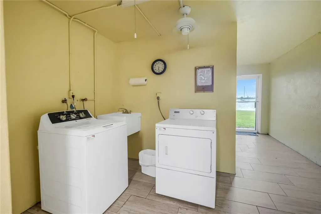 4525 Cove Circle St Petersburg FL 33708