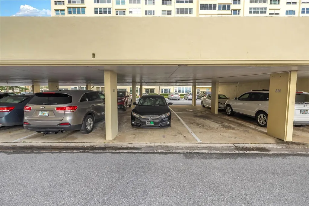 4525 Cove Circle St Petersburg FL 33708