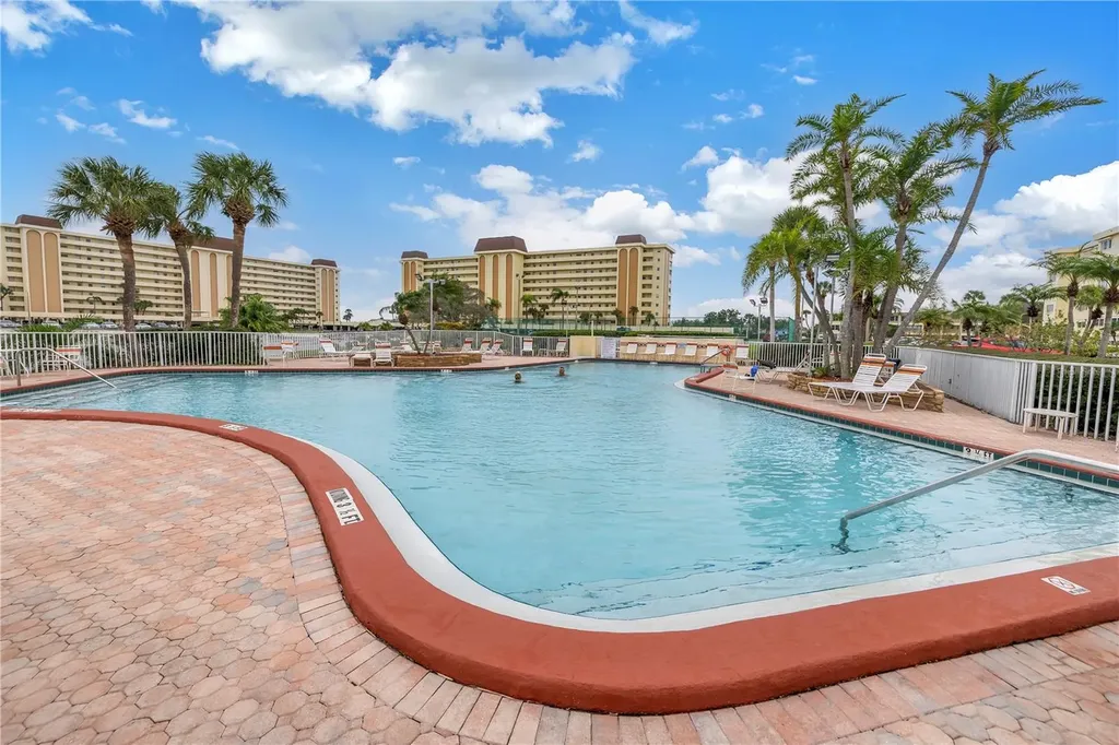 4525 Cove Circle St Petersburg FL 33708