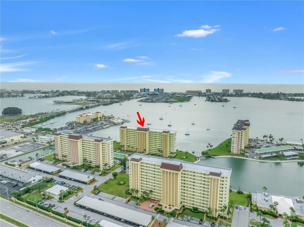 4525 Cove Circle St Petersburg FL 33708