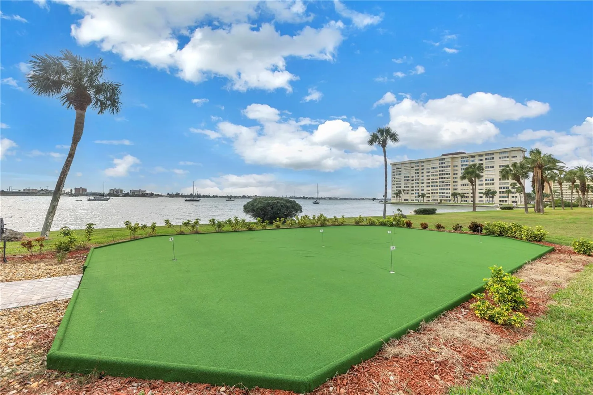 4525 Cove Circle St Petersburg FL 33708
