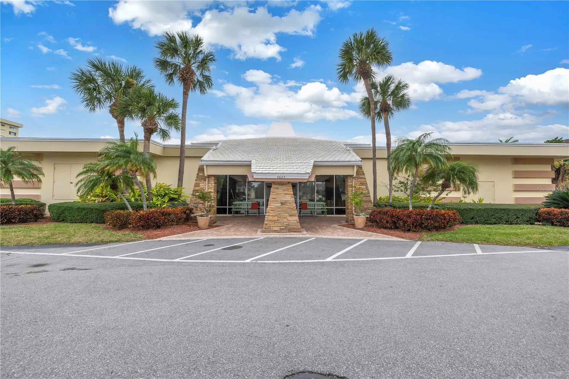 4525 Cove Circle St Petersburg FL 33708