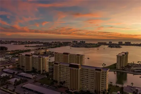 4525 Cove Circle St Petersburg FL 33708