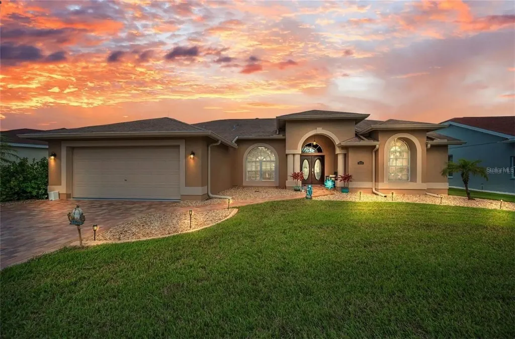 8319 Coral Creek Loop Hudson FL 34667