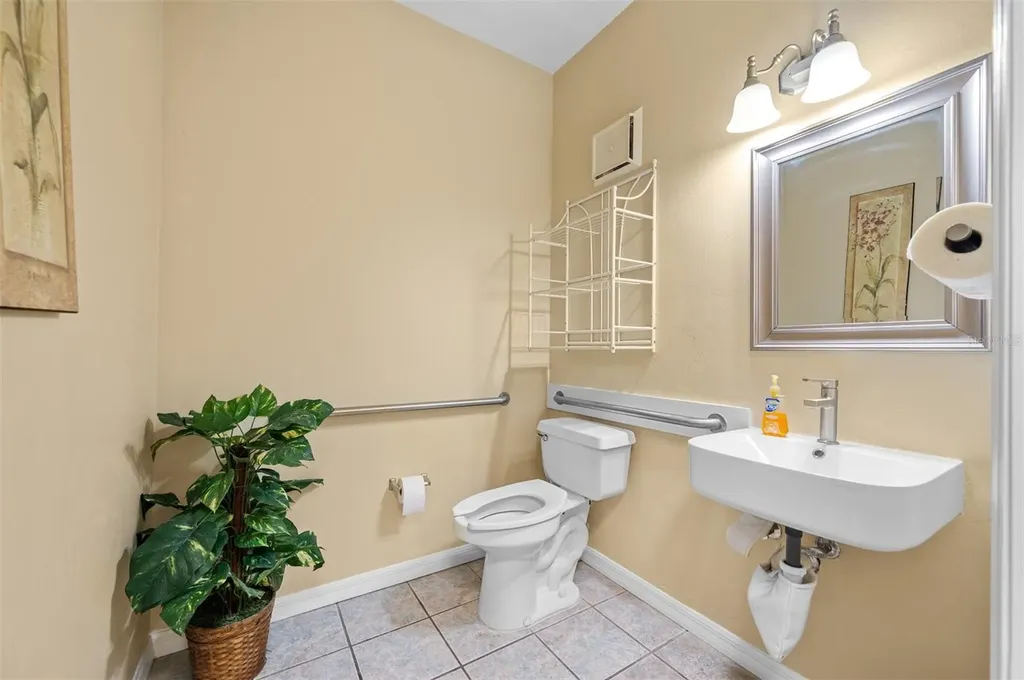 3721 NW 40th Terrace Gainesville FL 32606