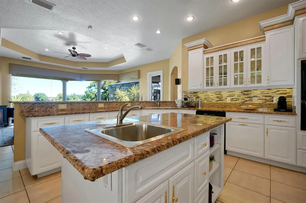 4209 Lake Lockhart Drive Orlando FL 32810