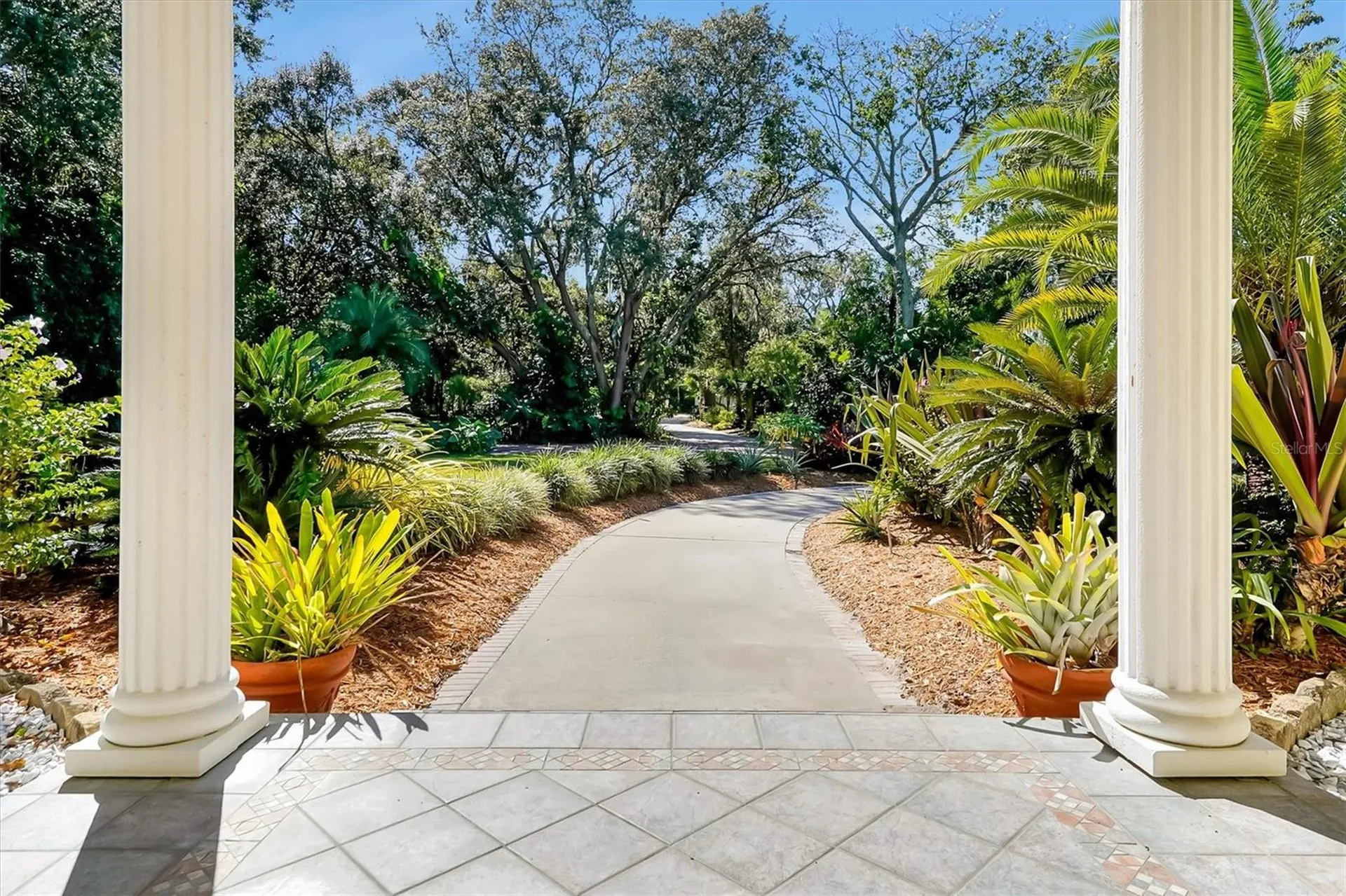 4209 Lake Lockhart Drive Orlando FL 32810
