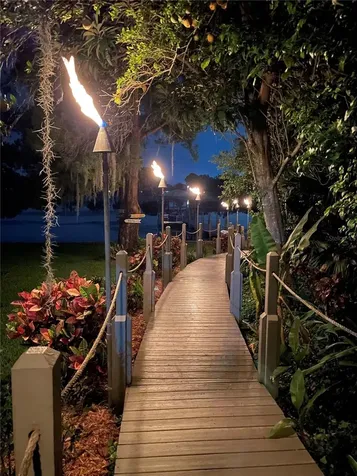 4209 Lake Lockhart Drive Orlando FL 32810