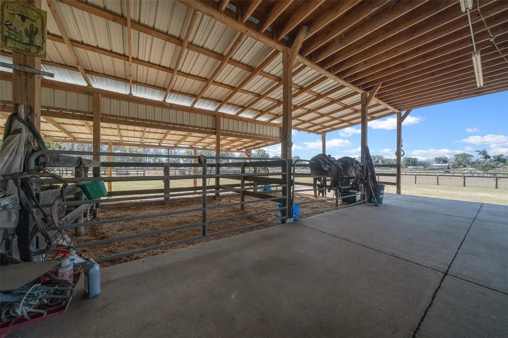2198 W Highway 329 Citra FL 32113