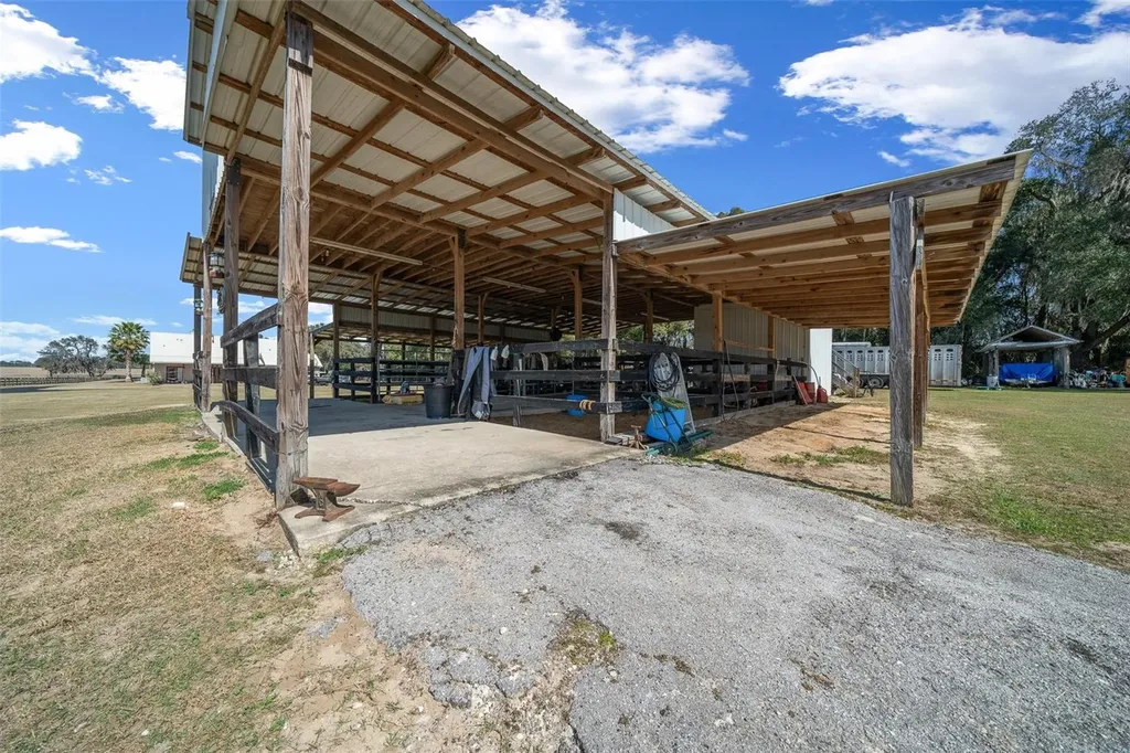 2198 W Highway 329 Citra FL 32113
