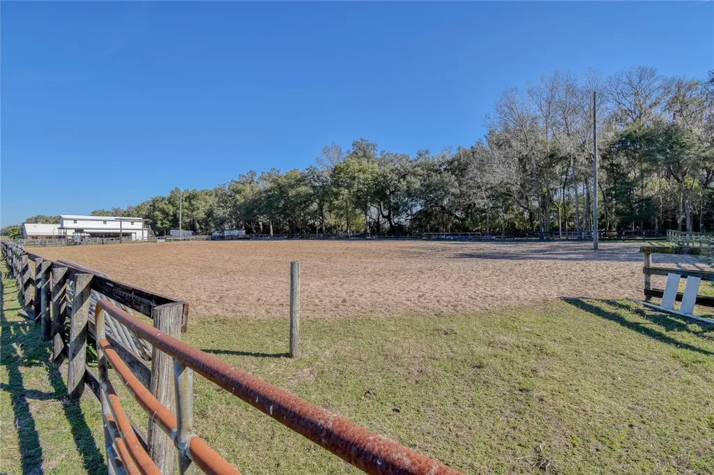 2198 W Highway 329 Citra FL 32113