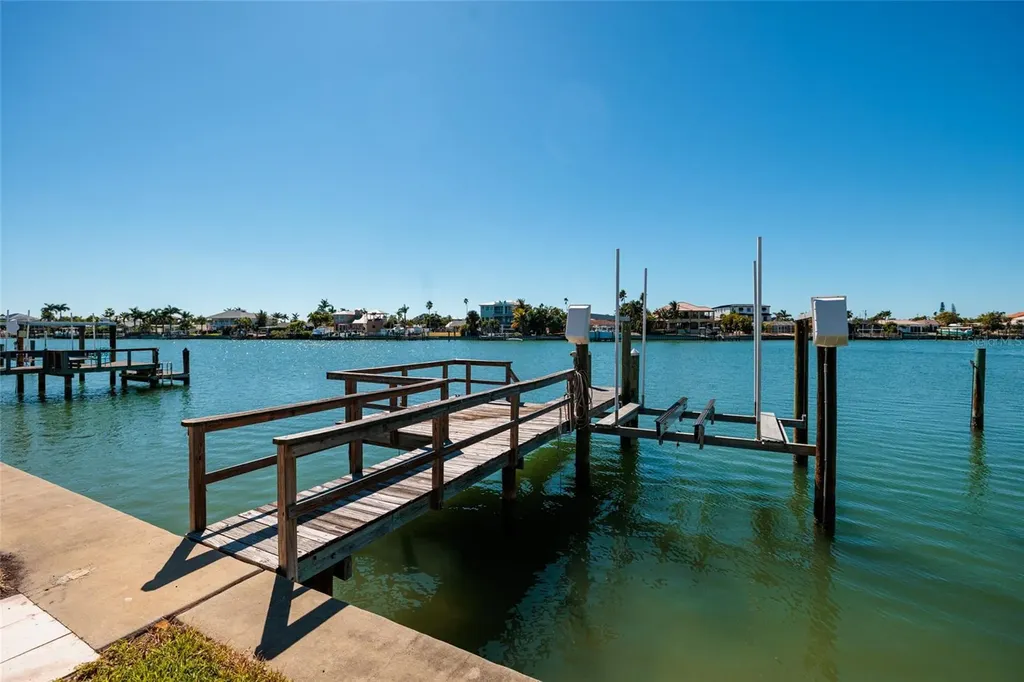 231 S Julia Circle St Pete Beach FL 33706