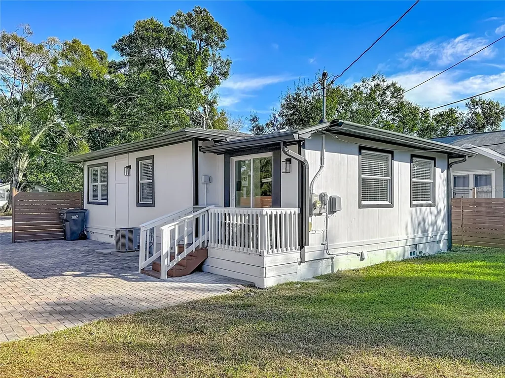 6532 30th Street N St Petersburg FL 33702
