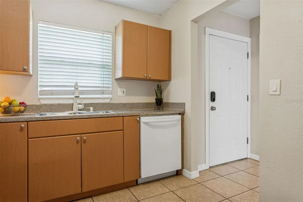 14421 Americana Circle Tampa FL 33613