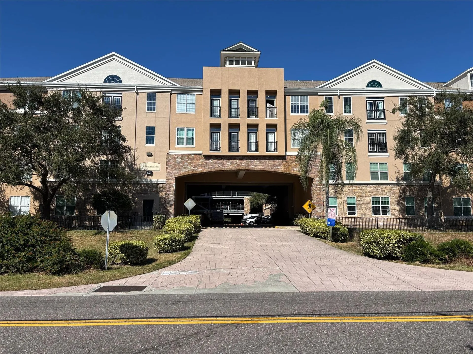 4221 W Spruce Street Tampa FL 33607