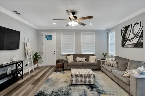 3002 E 38th Avenue Tampa FL 33610