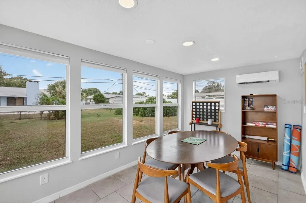 6320 Case Avenue Bradenton FL 34207
