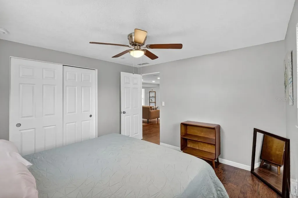 6320 Case Avenue Bradenton FL 34207