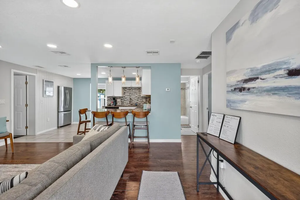 6320 Case Avenue Bradenton FL 34207