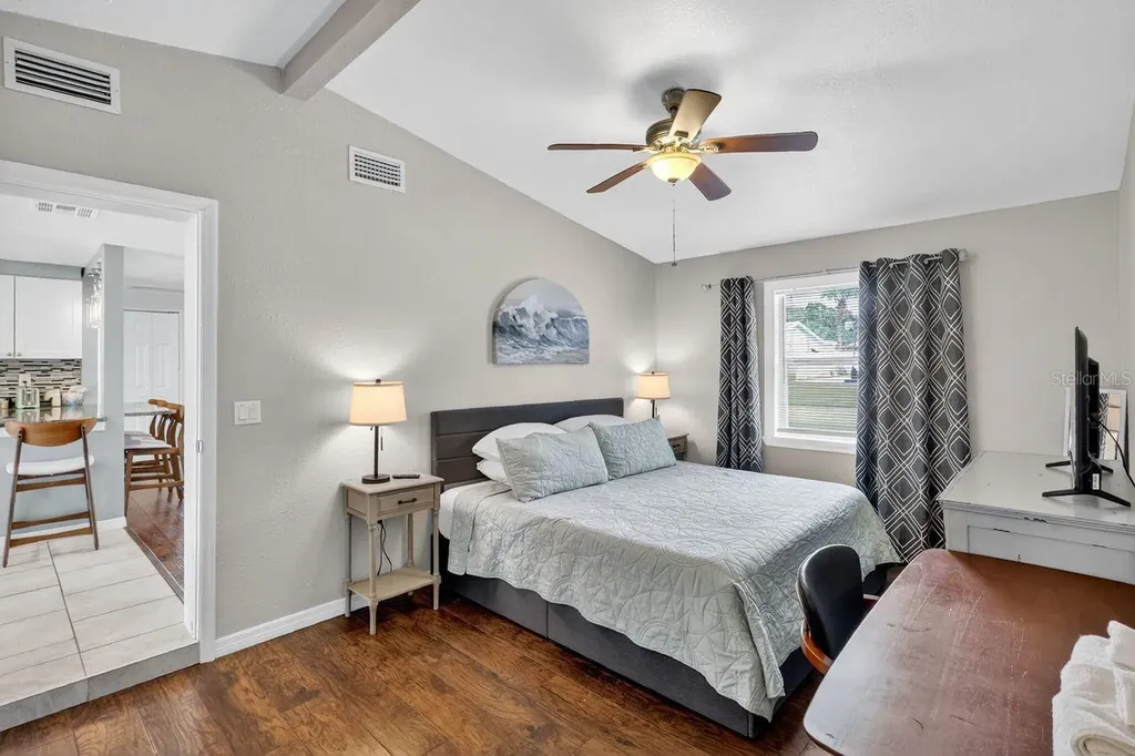 6320 Case Avenue Bradenton FL 34207