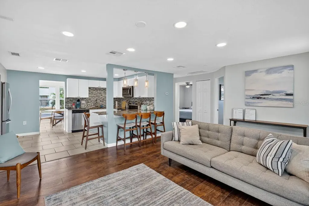 6320 Case Avenue Bradenton FL 34207