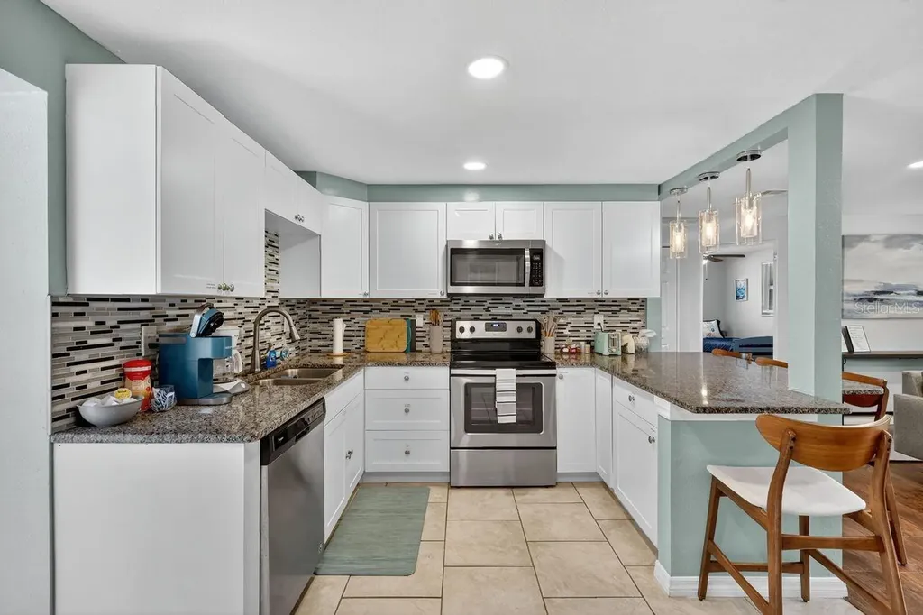 6320 Case Avenue Bradenton FL 34207